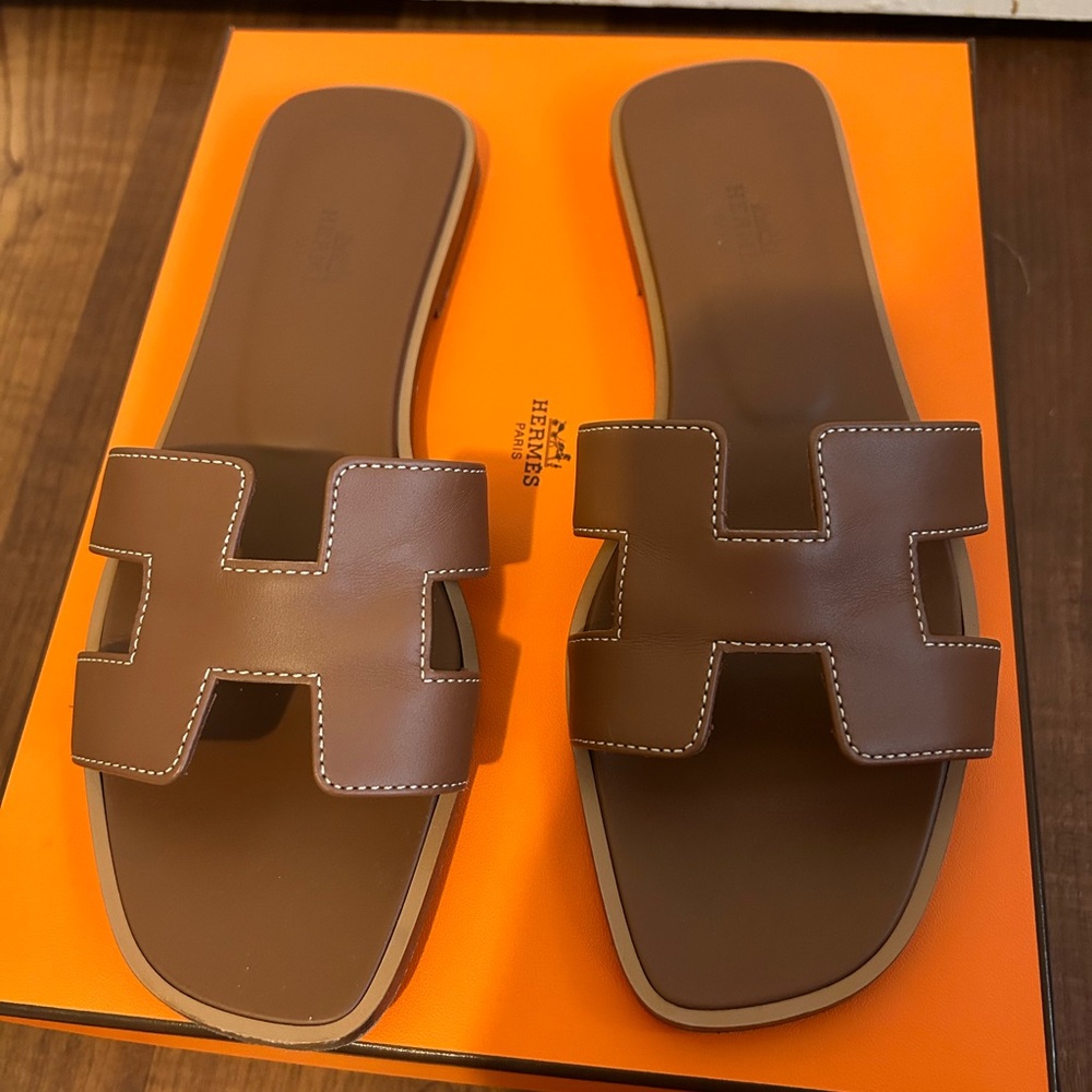 Hermes Oran sandal size 38